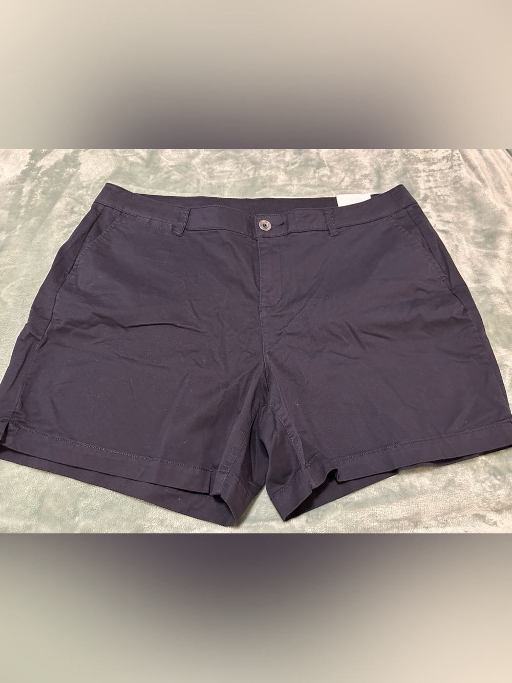 NWT Lane Bryant Navy Flat-Front Women’s Shorts Size 18
